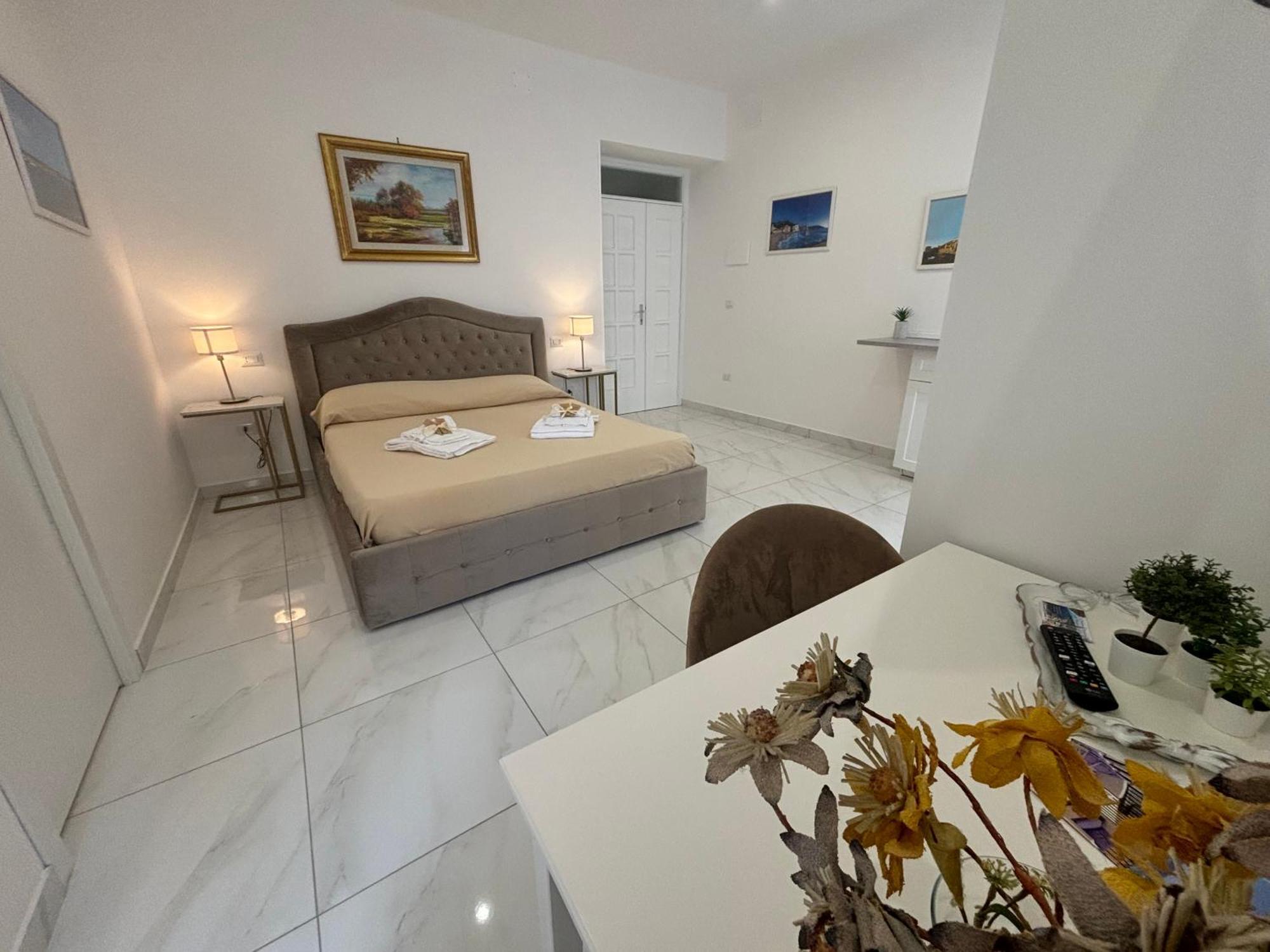Tina'S Room Santa Maria di Castellabate Exterior foto
